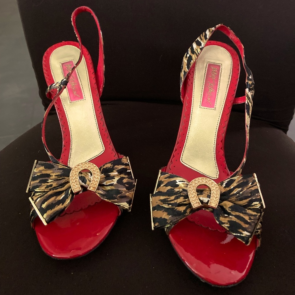 Betsy Johnson pumps